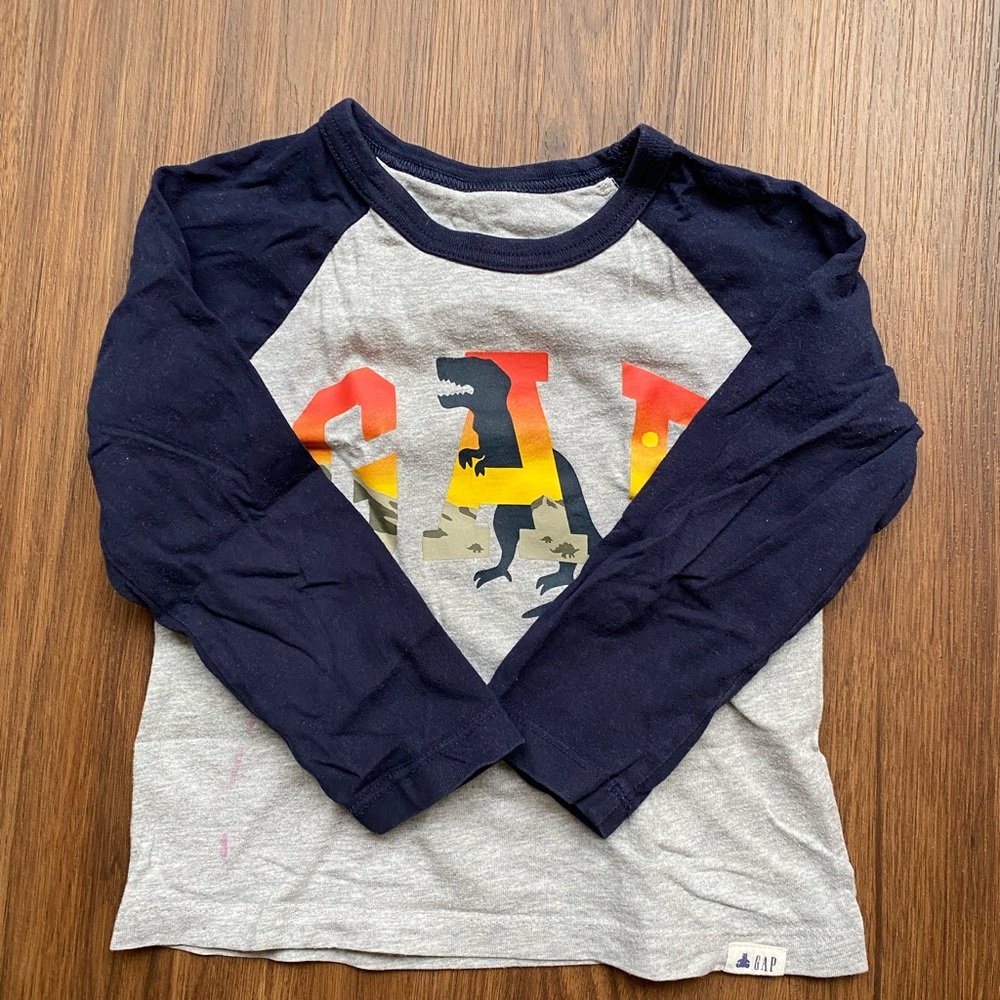3/$15 GAP | Long Sleeve Dinosaur Tee